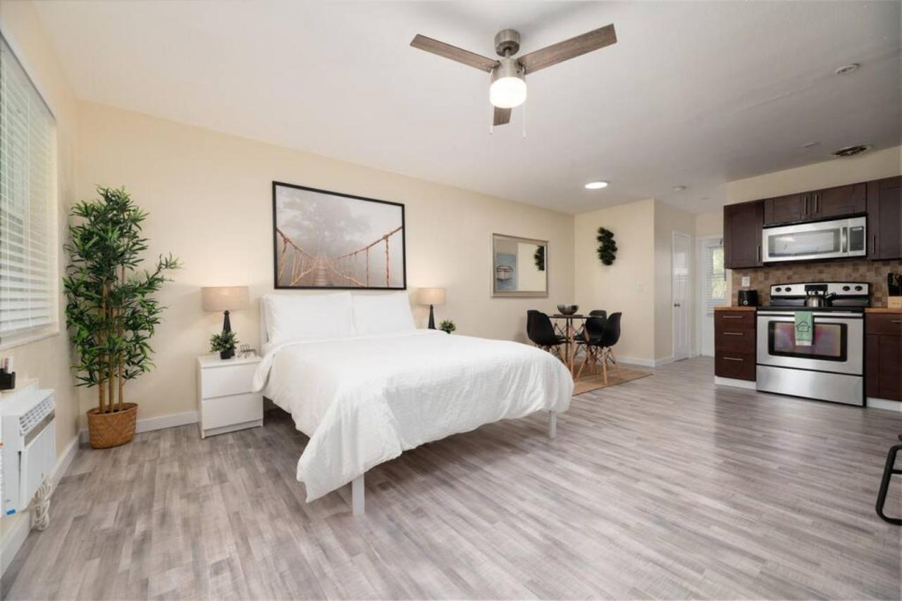Just Off Wilton Drive 6 Fort Lauderdale