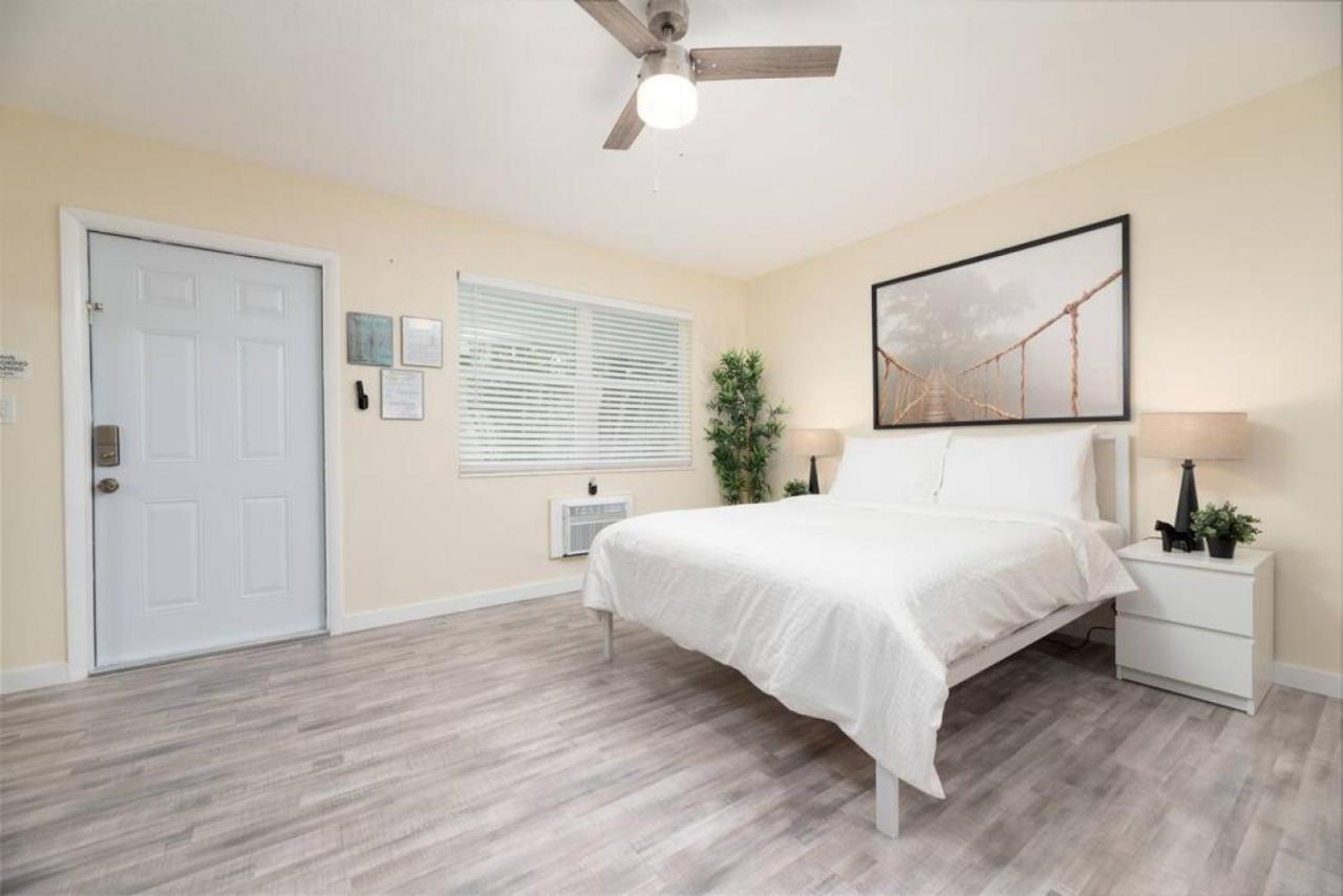 Apartment Just Off Wilton Drive 6 *