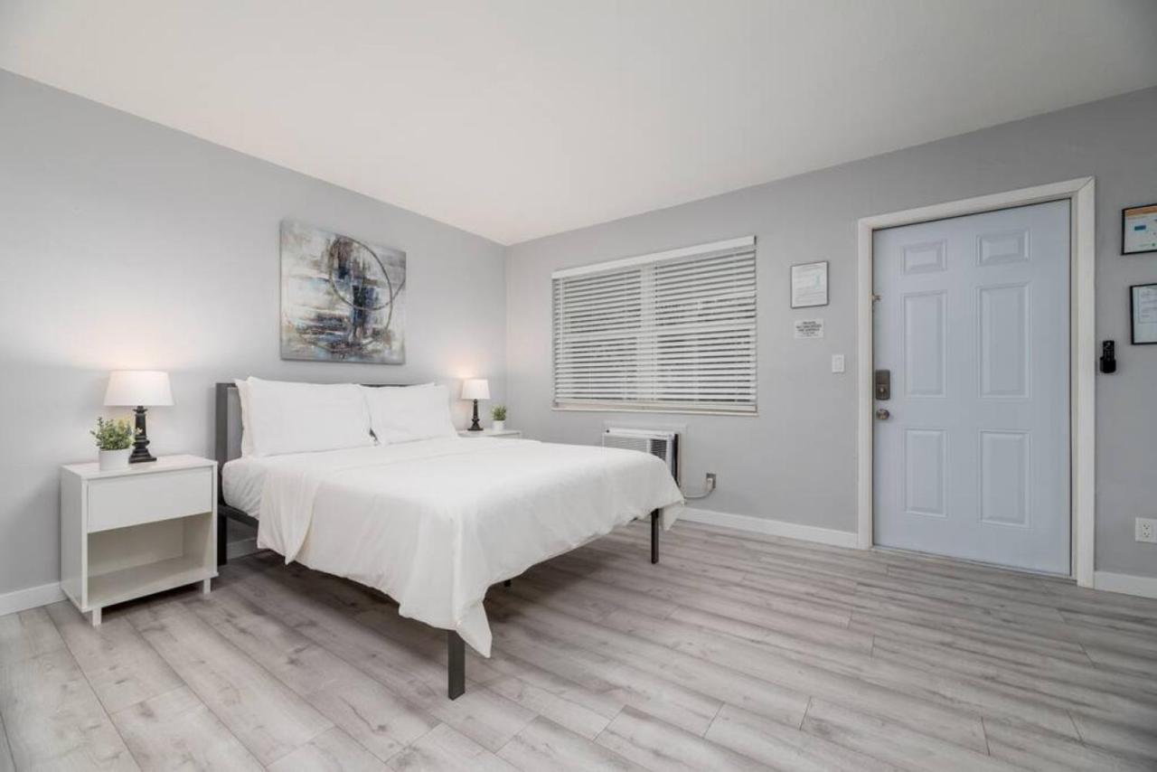 Apartment Just Off Wilton Drive 3