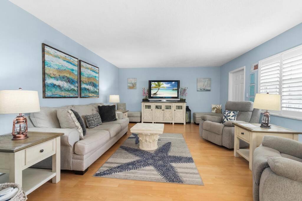 Beachside & Olas Getaway With Pool * Fort Lauderdale