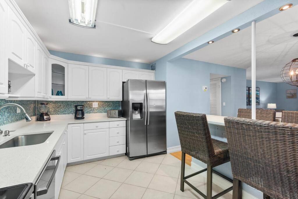 Apartment Beachside & Olas Getaway With Pool