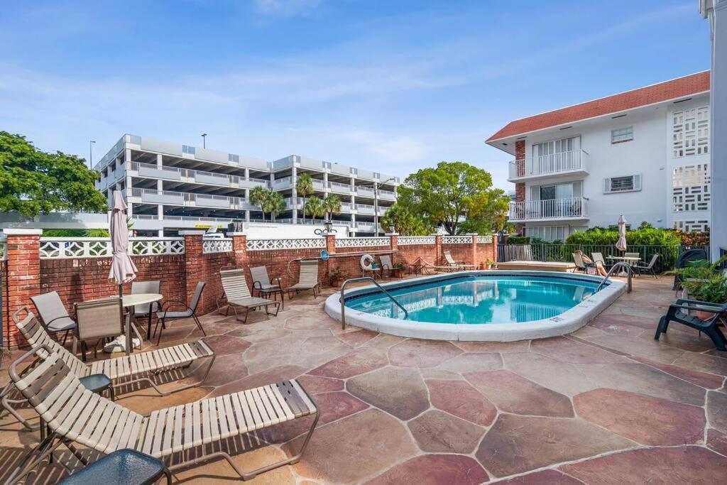 Beachside & Olas Getaway With Pool