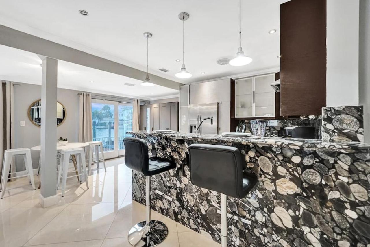 Isles Modern 1br Waterfront With Patio Apartment Fort Lauderdale