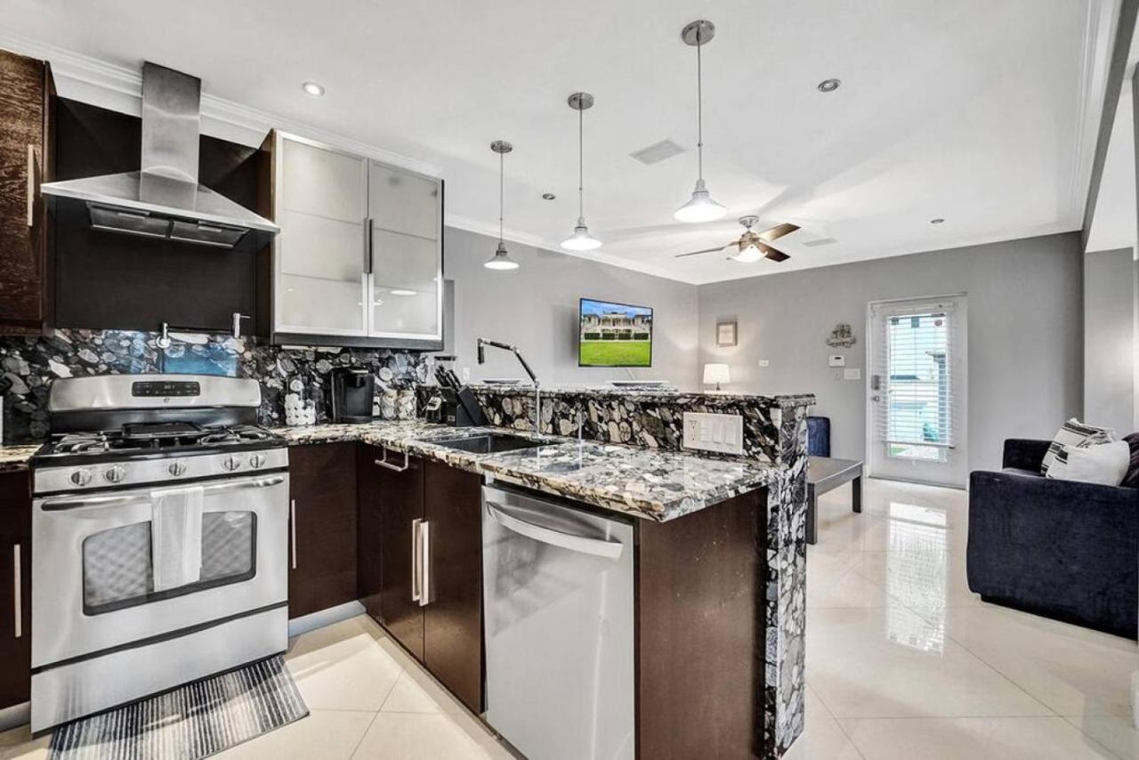 Apartment Isles Modern 1br Waterfront With Patio *