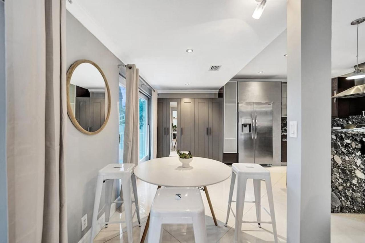 Isles Modern 1br Waterfront With Patio Apartment *