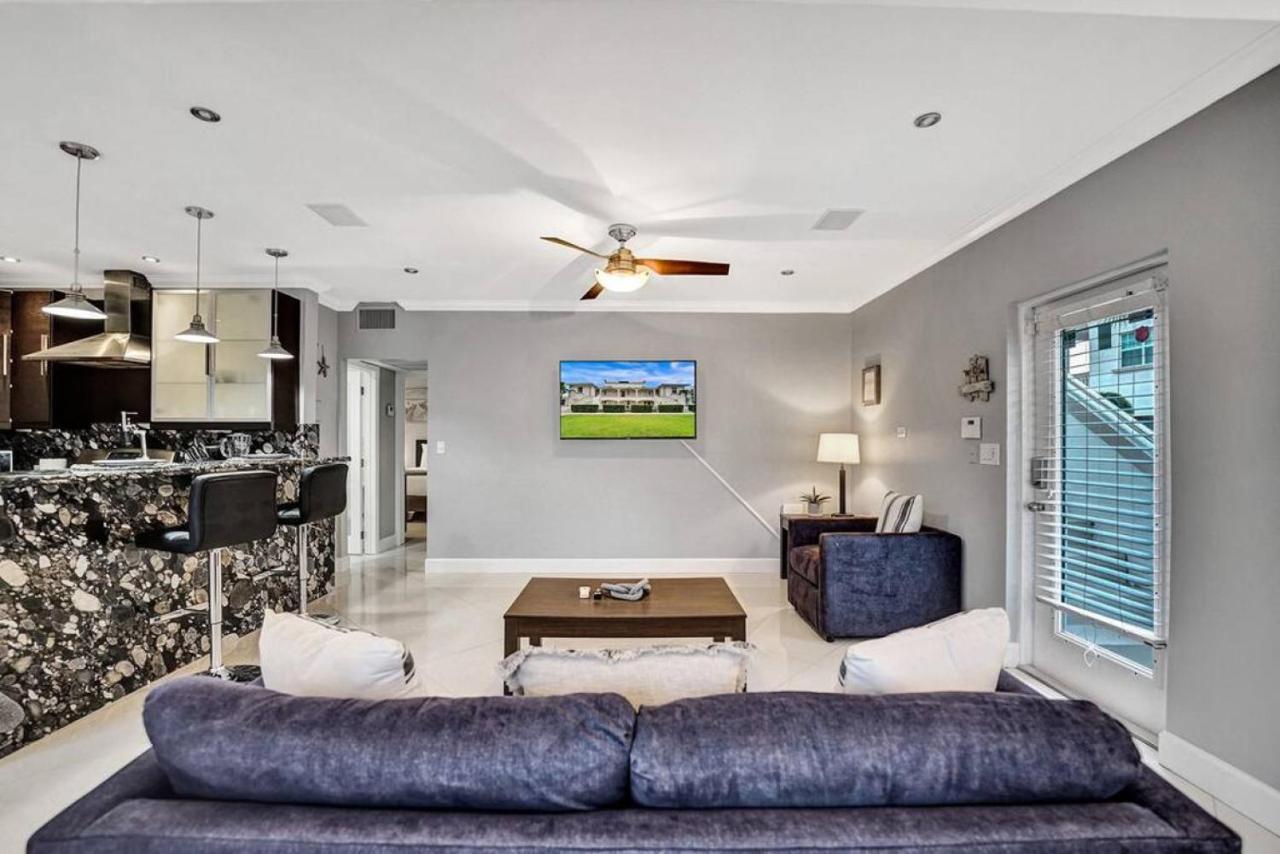 Isles Modern 1br Waterfront With Patio