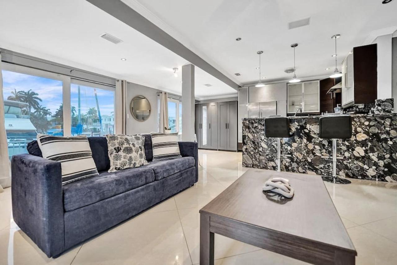 Isles Modern 1br Waterfront With Patio * Fort Lauderdale