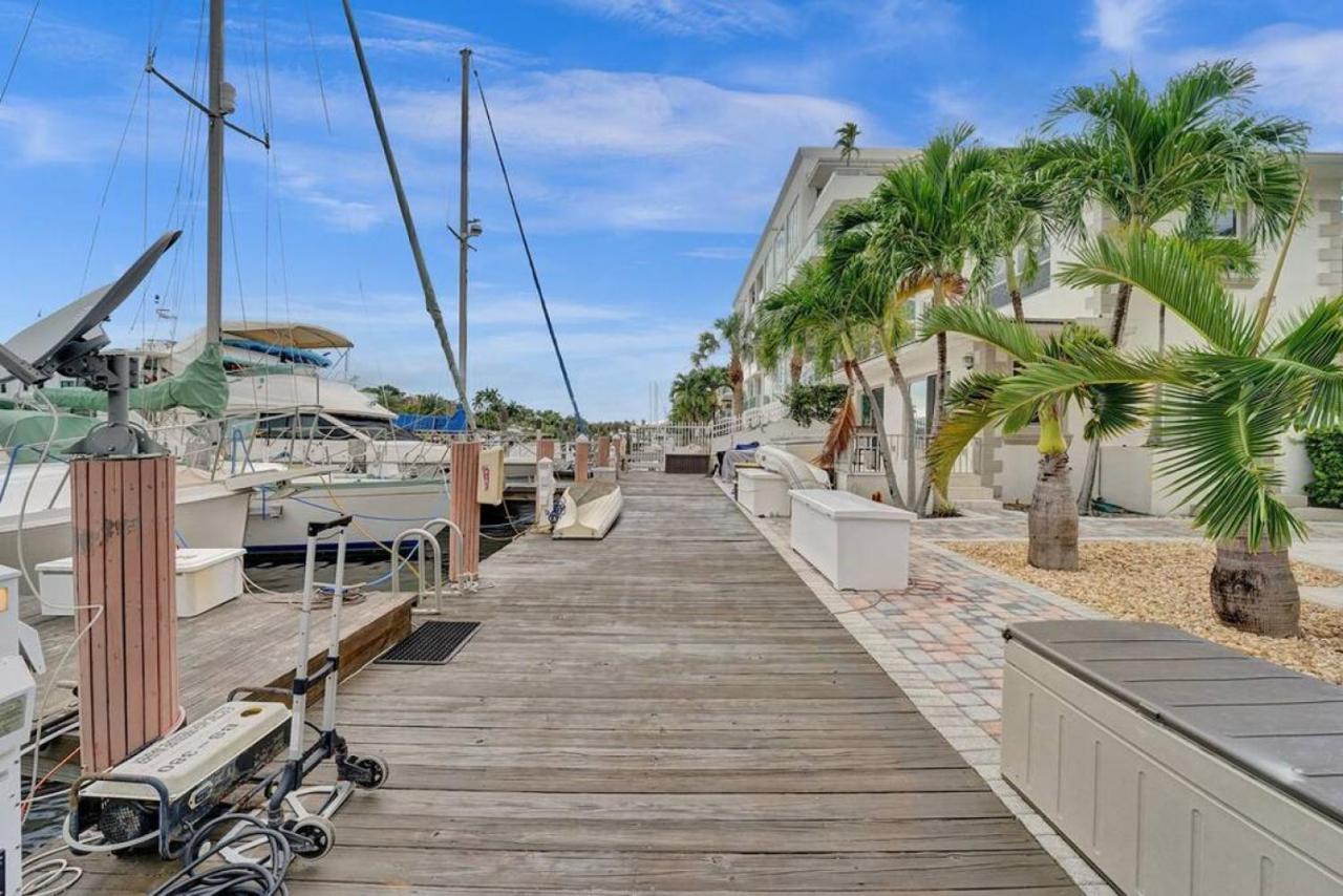 Isles Modern 1br Waterfront With Patio Apartment *