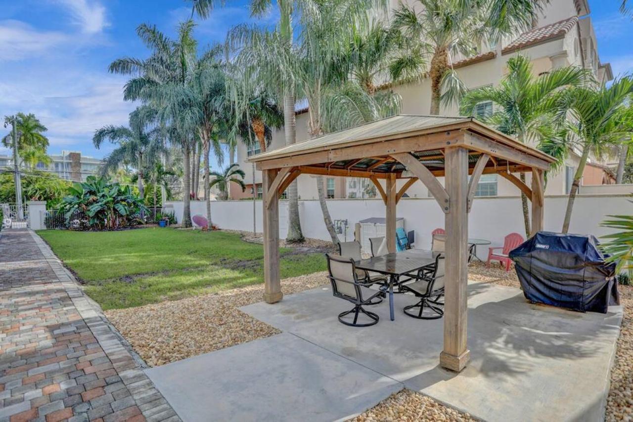 Apartment Isles Modern In Lauderdale With Patio *