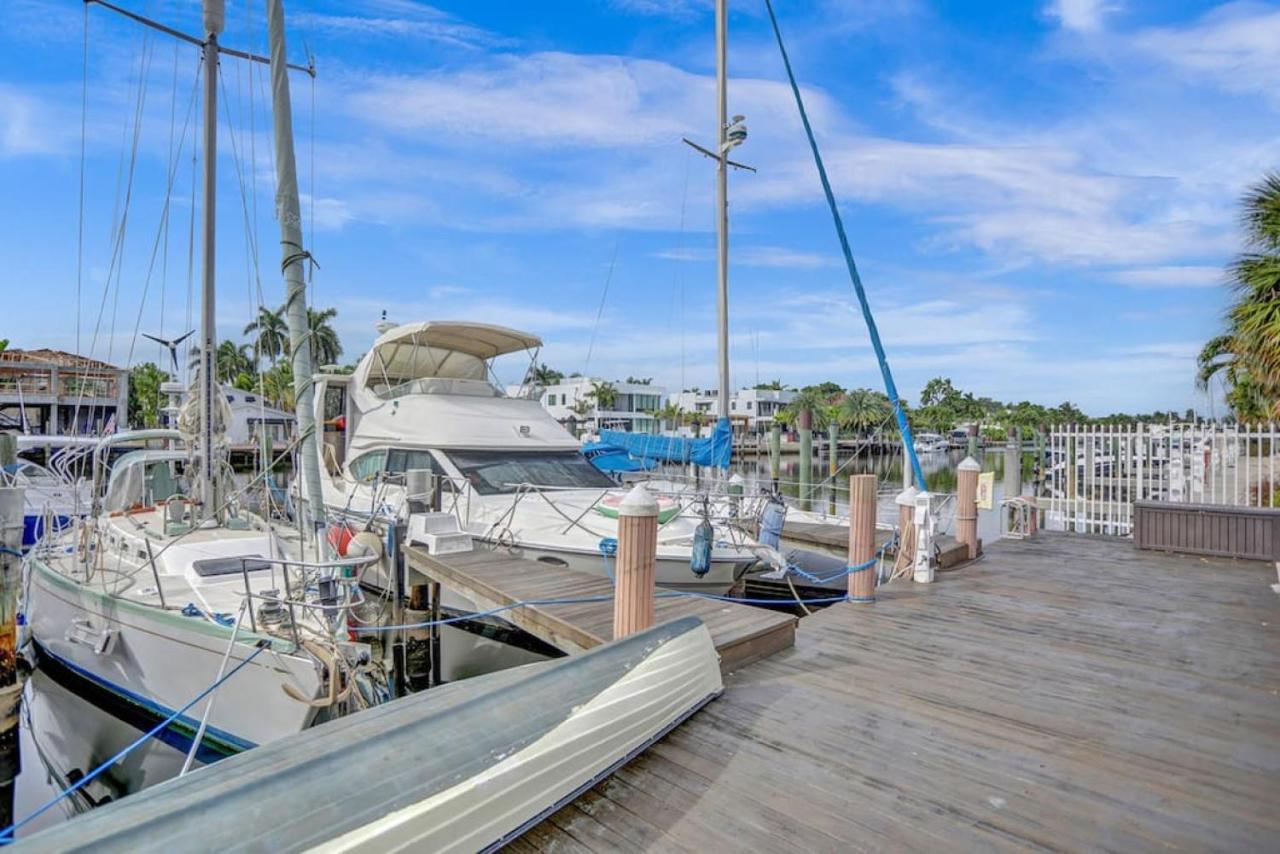 Isles Modern 1br In Lauderdale