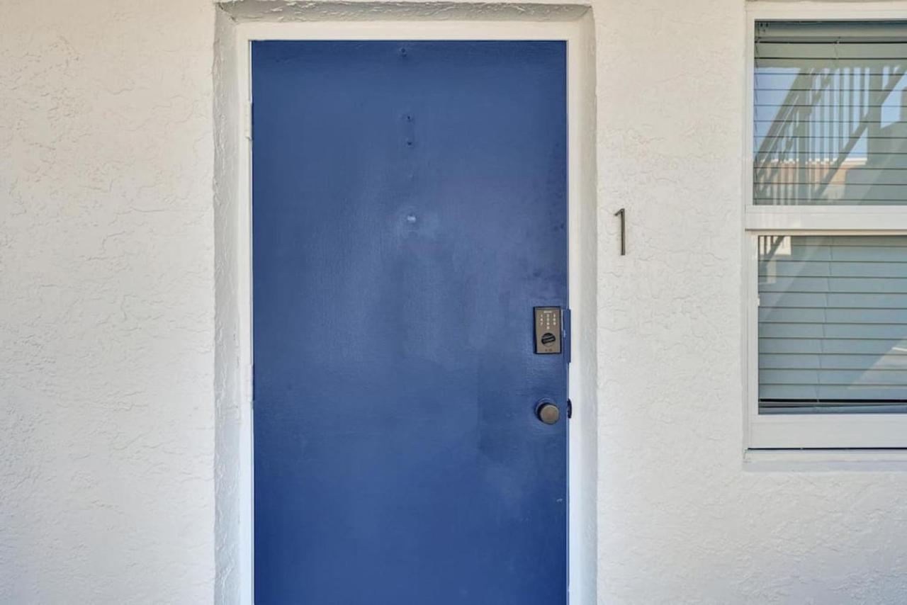 Apartment Rustic Retreats Spacious 1br For 4 Guests In The Heart Of Lauderdale