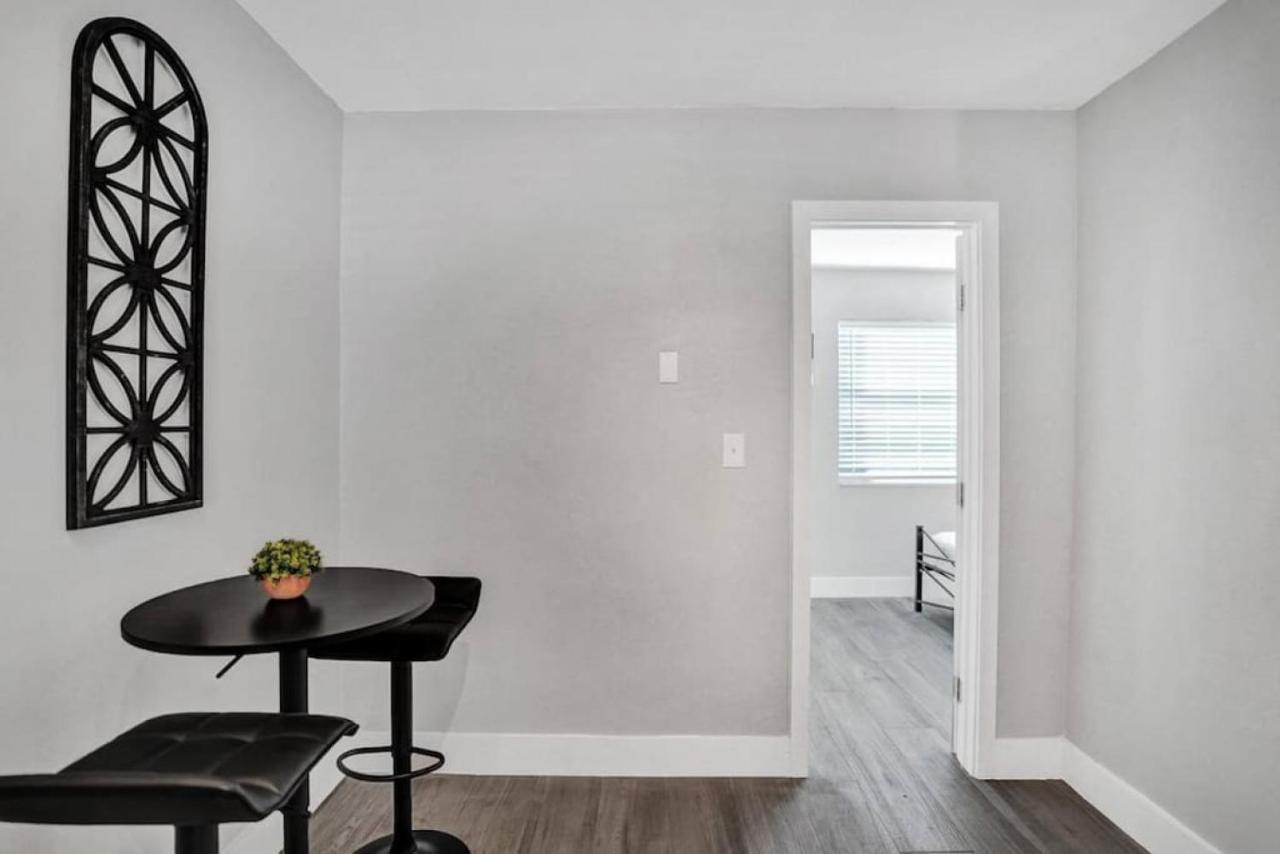 Rustic Retreats Modern 1br For 4 Guests Minutes From Olas Fort Lauderdale
