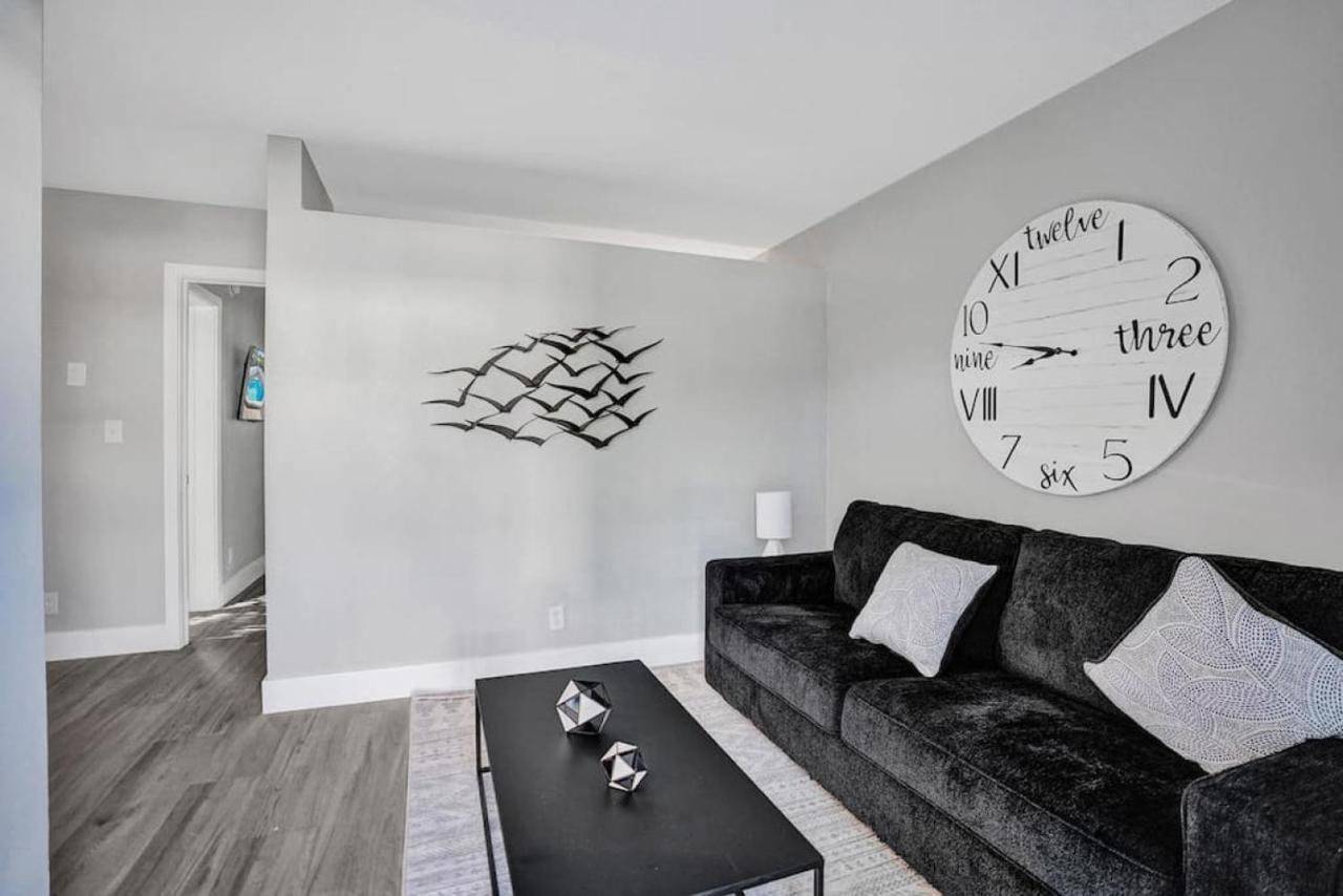 Rustic Retreats Spacious 1br For 4 Guests In The Heart Of Lauderdale Fort Lauderdale