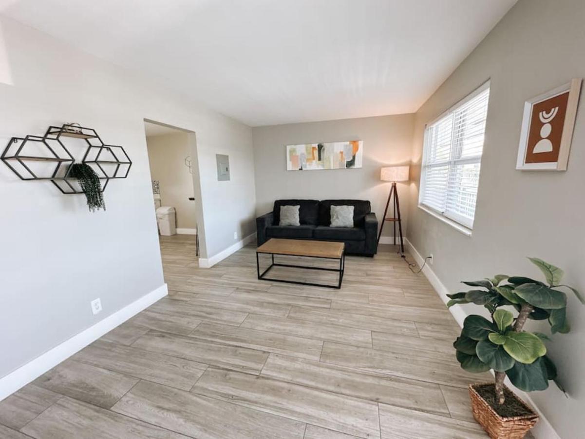Rustic Retreats Cozy 2br For 6 Guests Minutes From Olas Apartment Fort Lauderdale