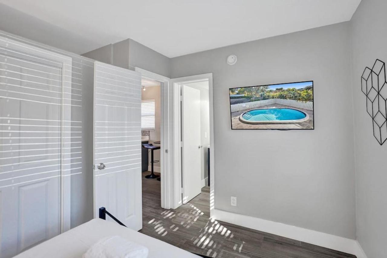 Rustic Retreats Spacious 1br For 4 Guests In The Heart Of Lauderdale Apartment Fort Lauderdale
