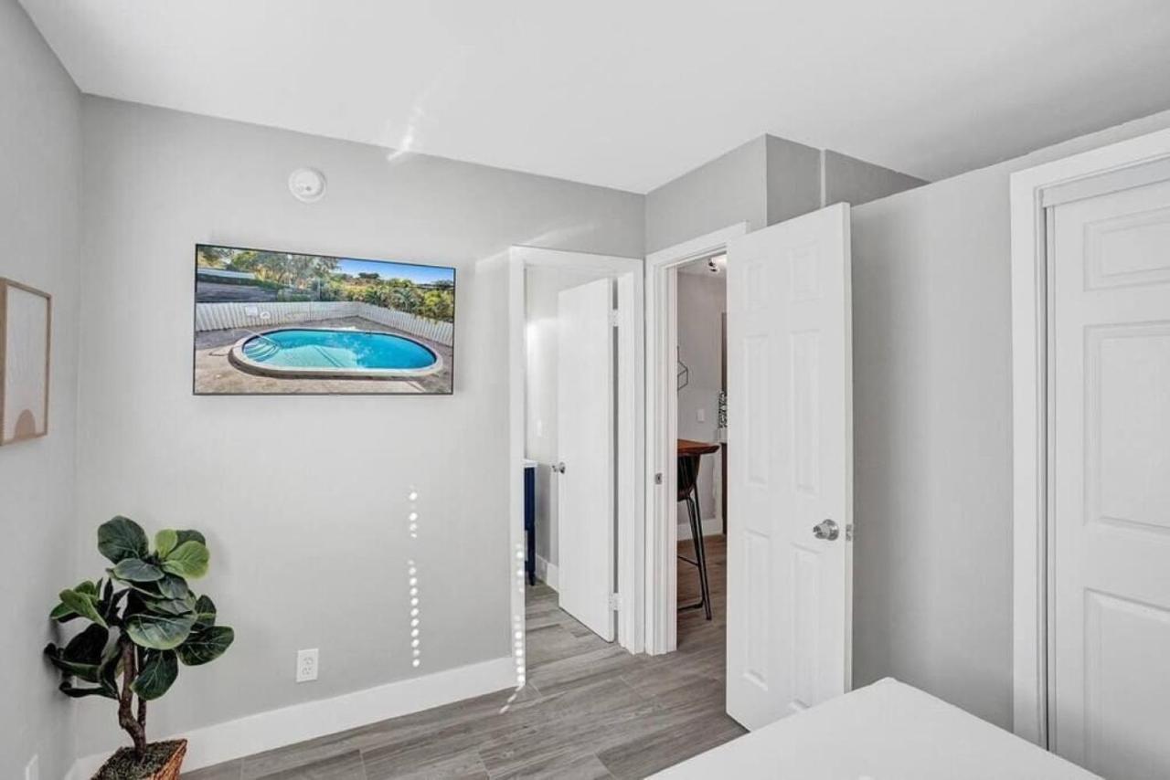 Rustic Retreats Beachy 1br For 4 Guests In The Heart Of Lauderdale Apartment *