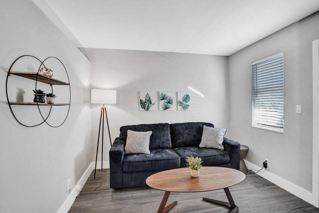 Rustic Retreats Modern 1br For 4 Guests In The Heart Of Lauderdale Apartment