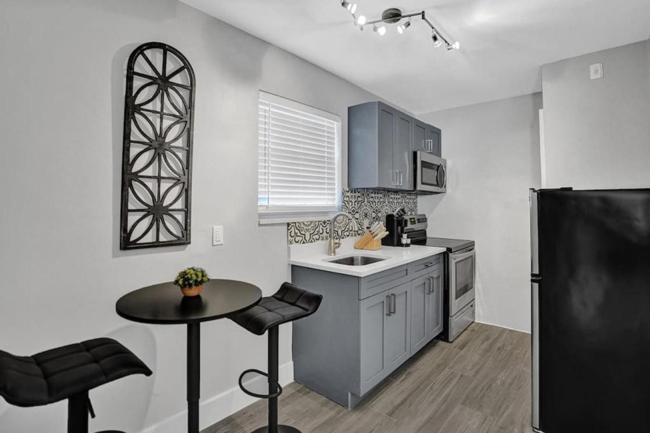 Rustic Retreats Cozy 1br For 4 Guests In The Heart Of Lauderdale Apartment