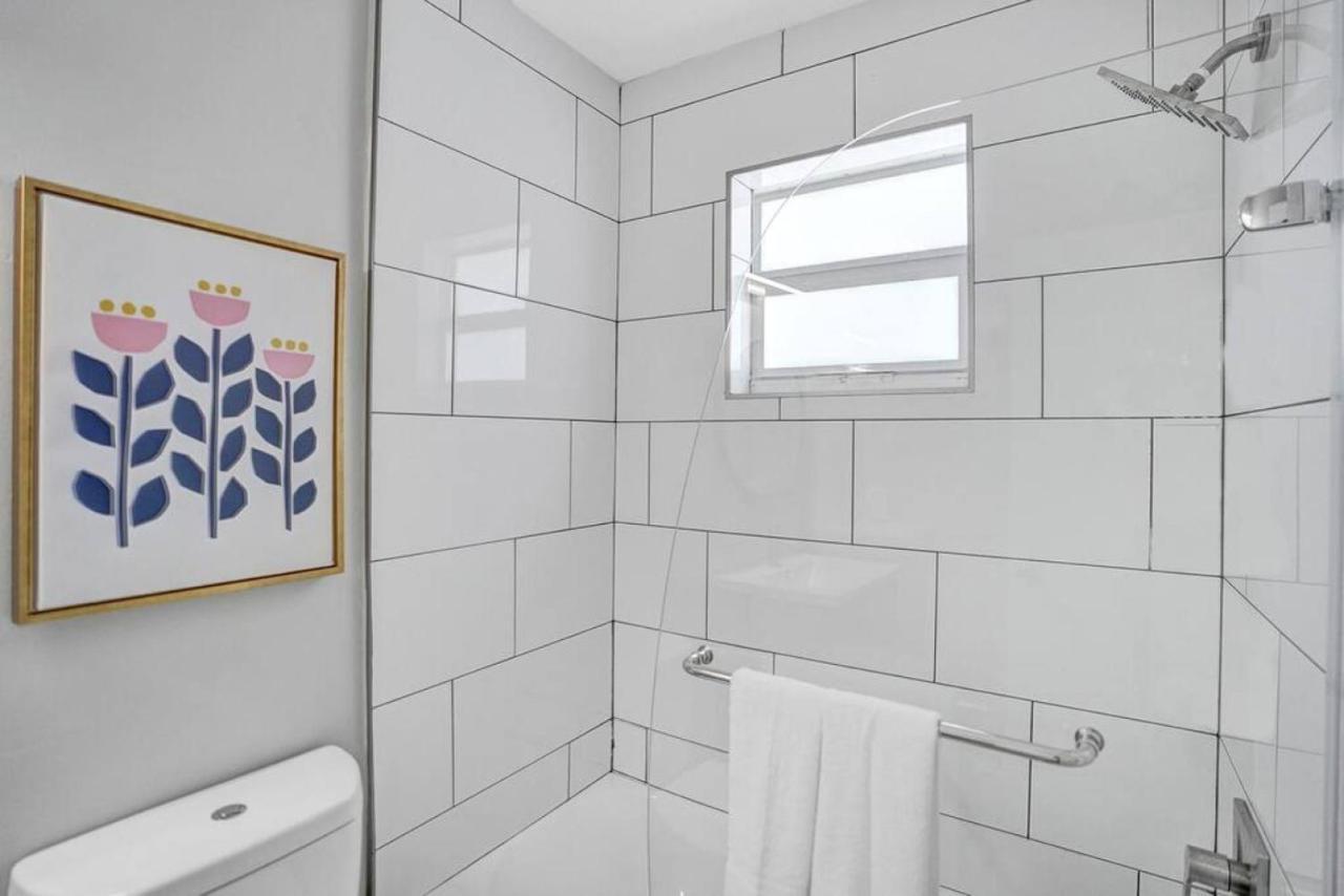 Apartment Rustic Retreats Modern 1br For 4 Guests In The Heart Of Lauderdale Fort Lauderdale