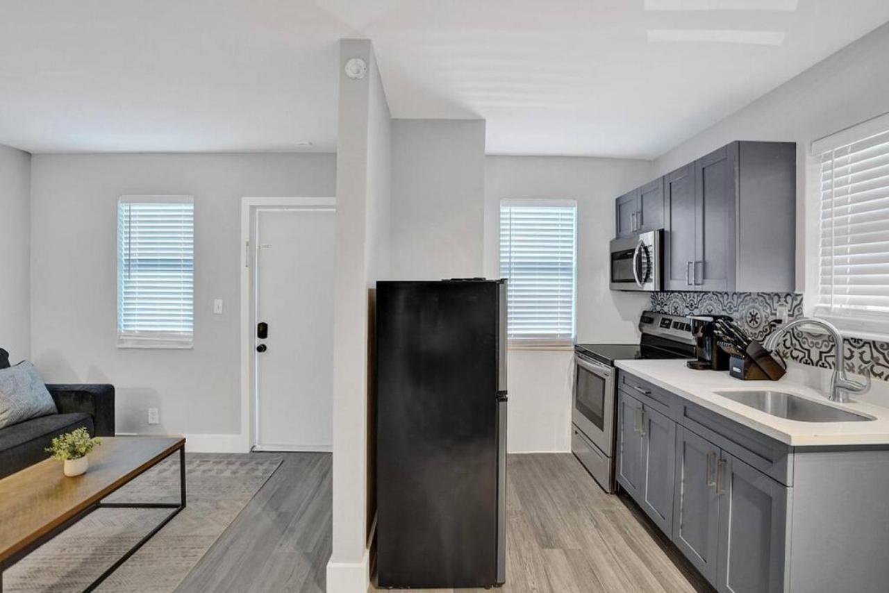 Apartment Rustic Retreats Beachy 1br For 4 Guests In The Heart Of Lauderdale *