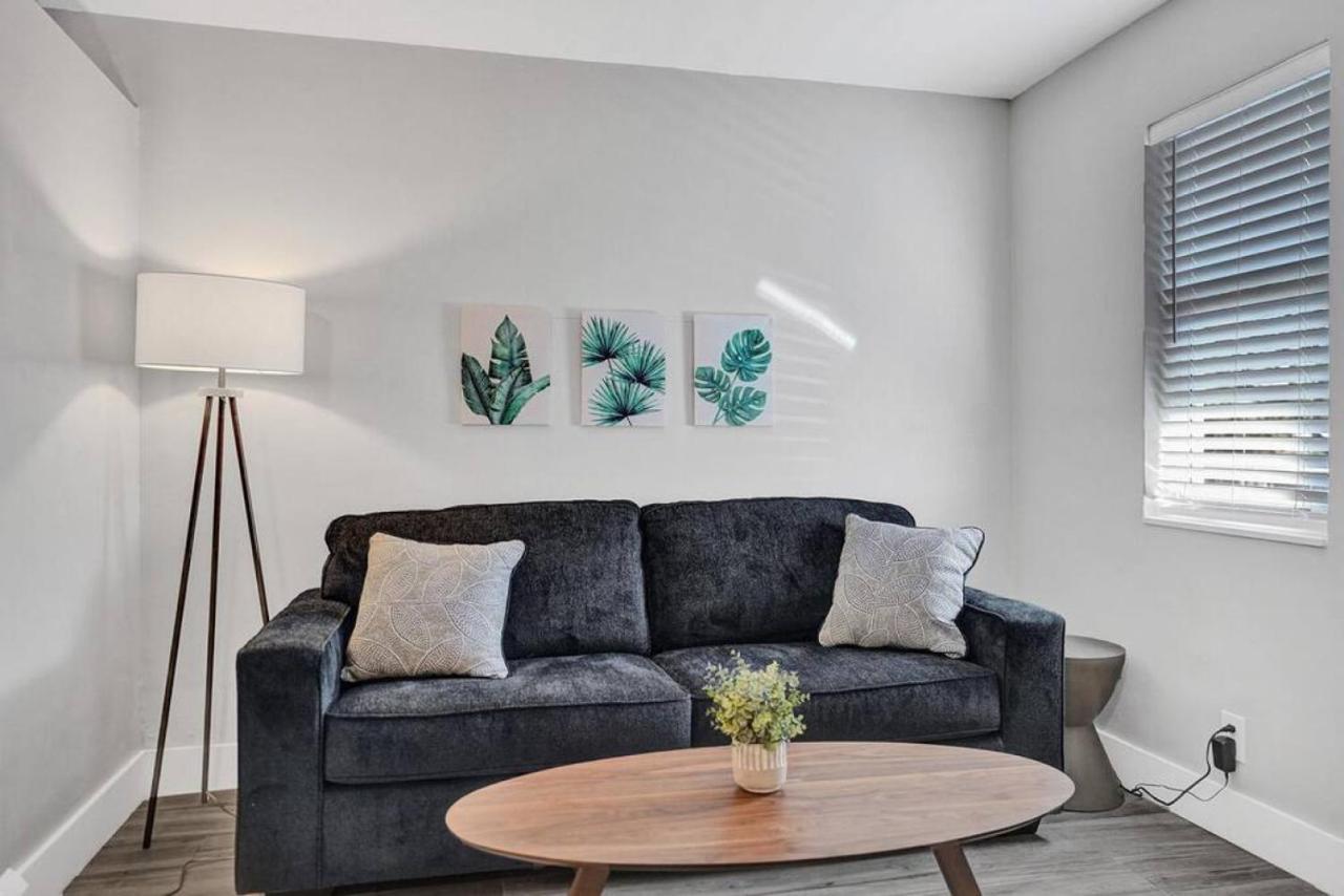 Apartment Rustic Retreats Modern 1br For 4 Guests In The Heart Of Lauderdale