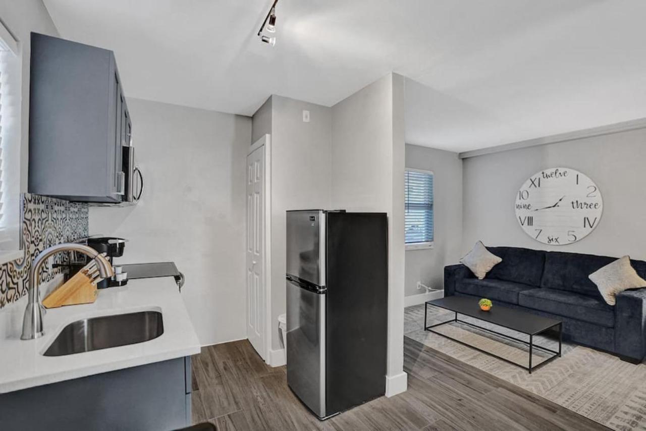 Apartment Rustic Retreats Cozy 1br For 4 Guests In The Heart Of Lauderdale *