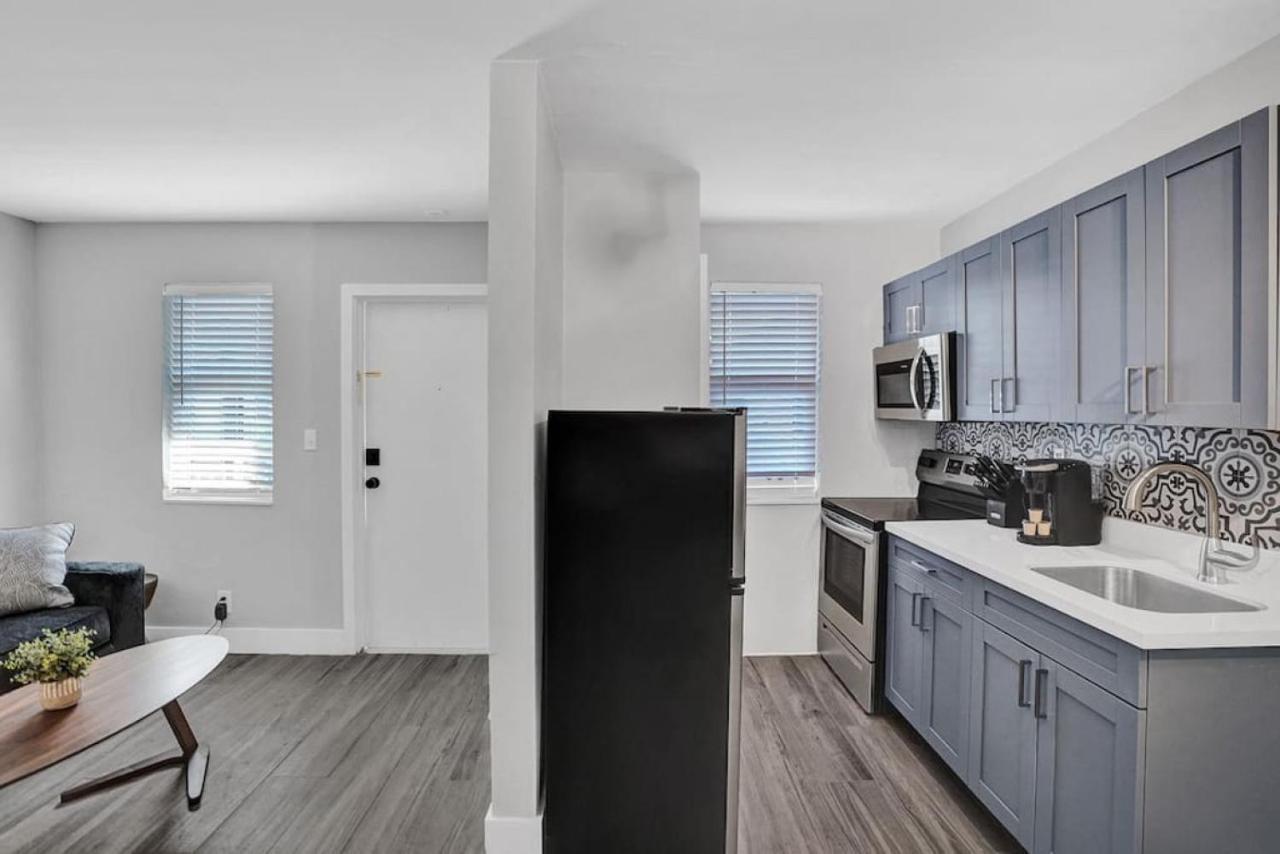 Rustic Retreats Modern 1br For 4 Guests In The Heart Of Lauderdale Apartment
