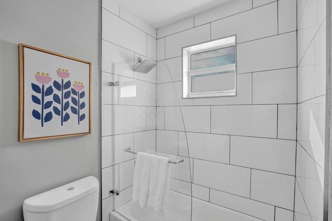 Rustic Retreats Modern 1br For 4 Guests In The Heart Of Lauderdale Apartment