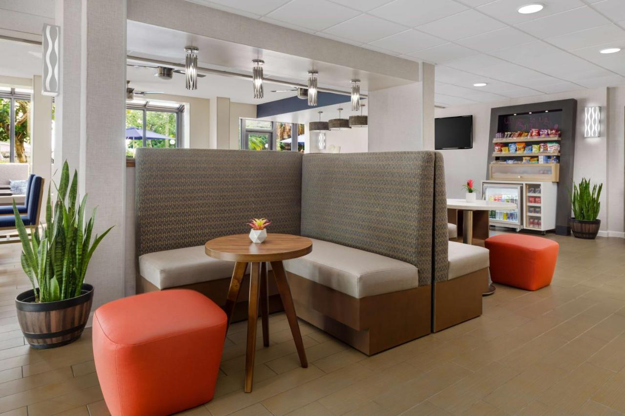Hotel Hampton Ft. Lauderdale-cypress Creek 3*