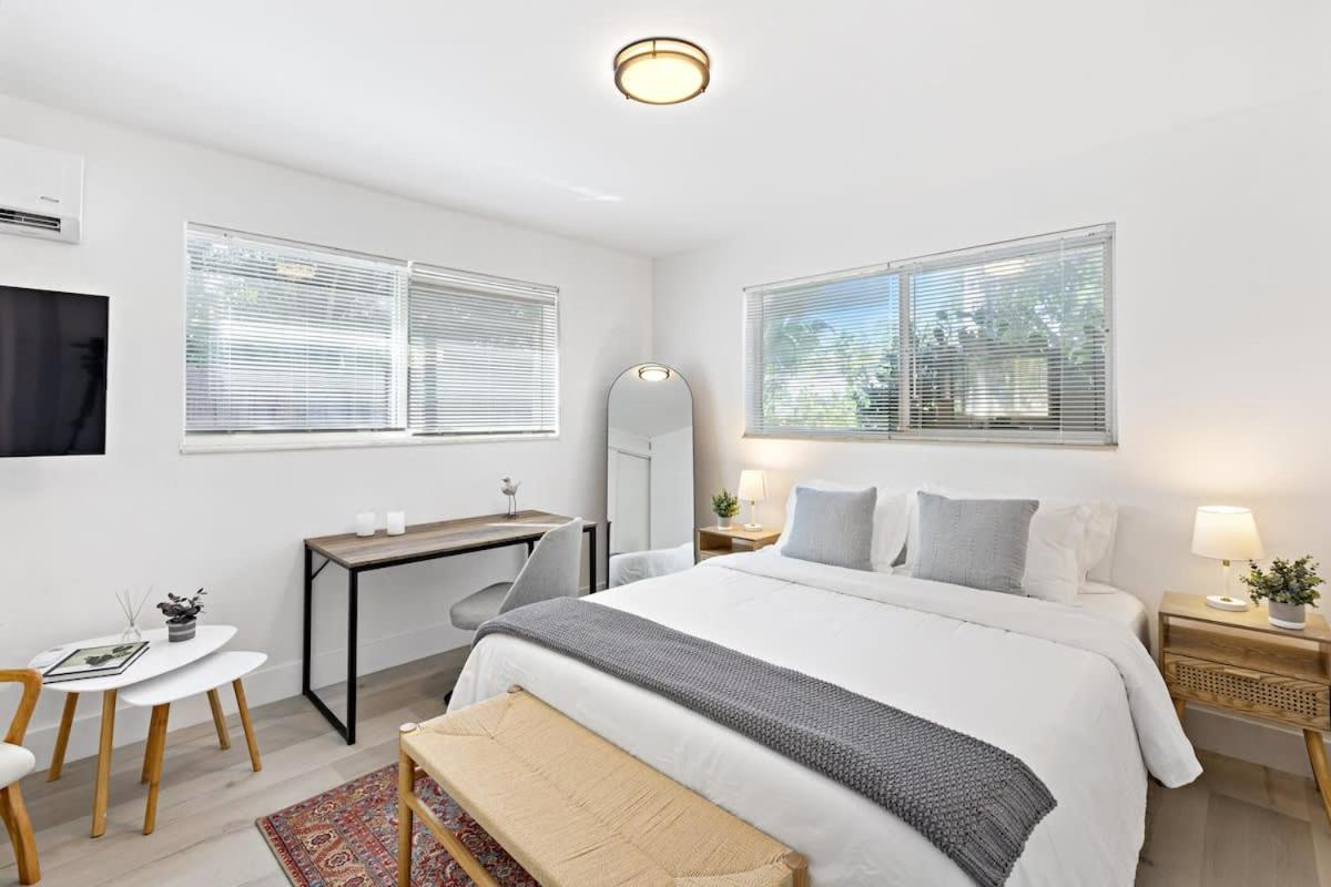 Lovely With Great Location + Free Parking Apartment *