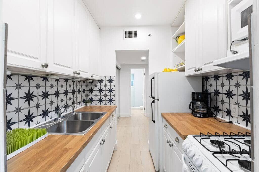 Bright And Stylish In Olas Blvd Victoria Park