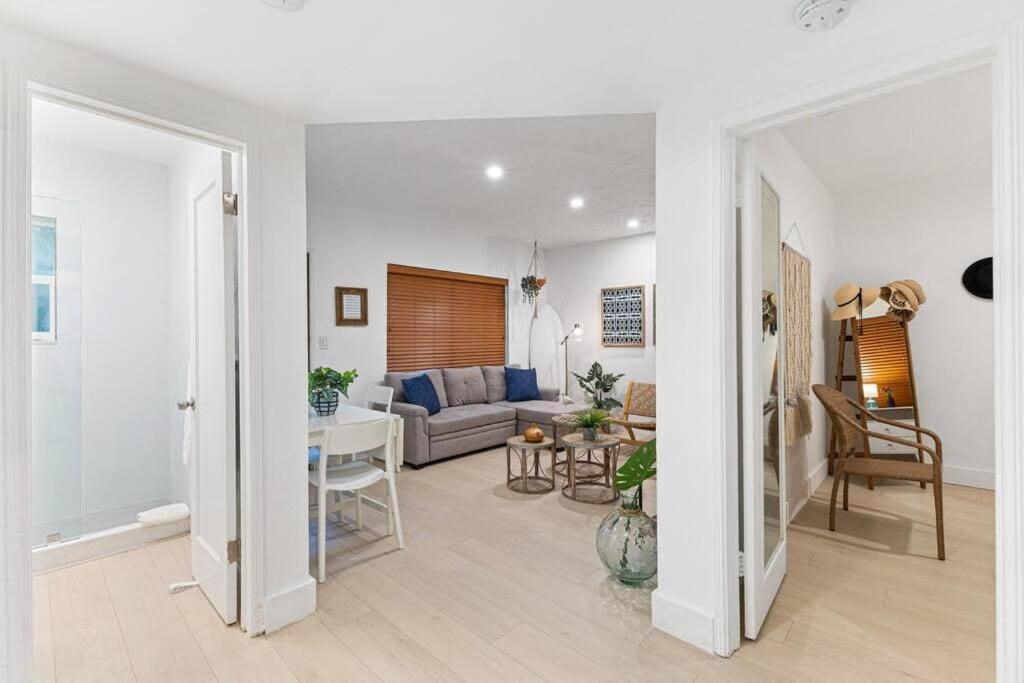 Bright And Stylish In Olas Blvd Victoria Park *