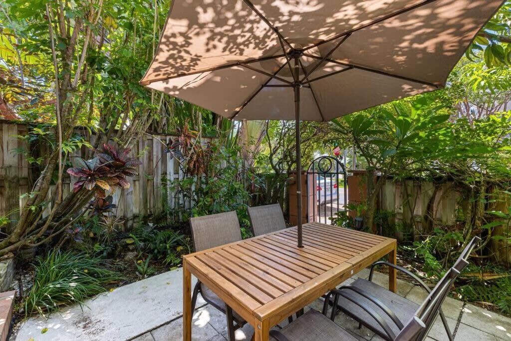 Bright And Stylish In Olas Blvd Victoria Park Holiday home Fort Lauderdale