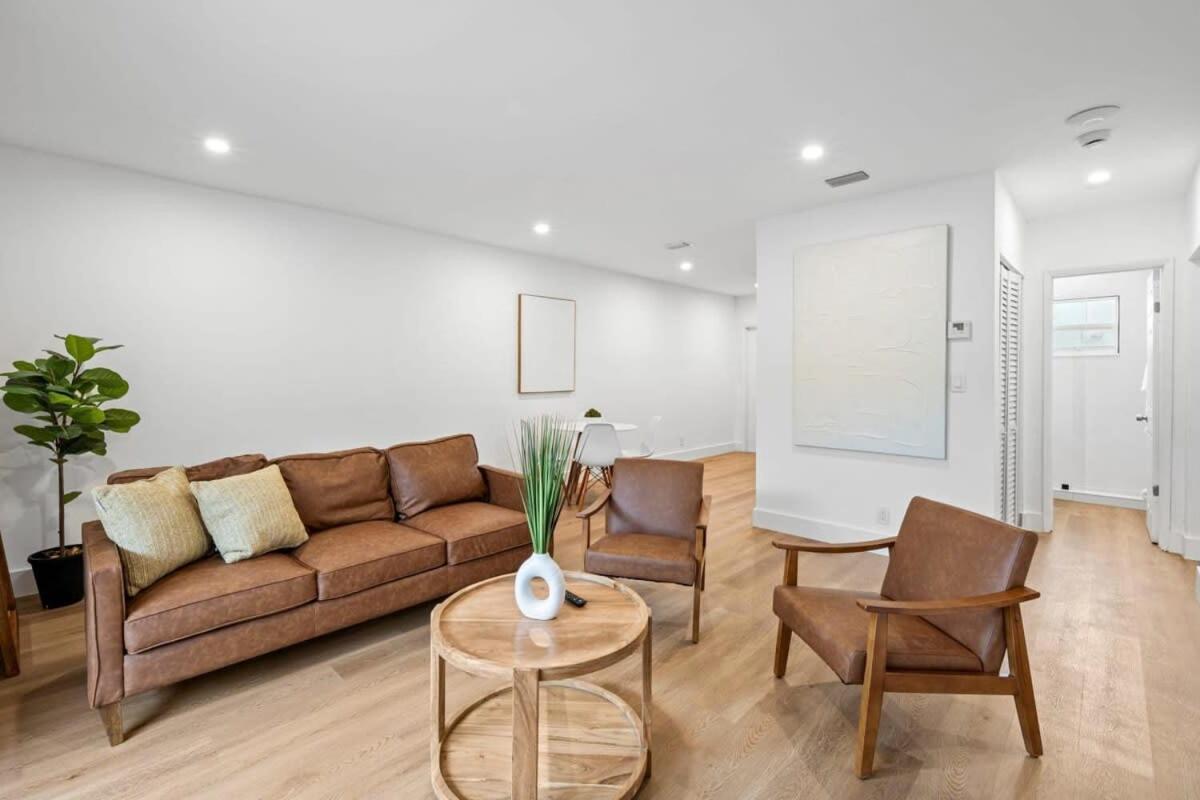 Apartment Spacious 2 Bedroom @sailboat Bend *