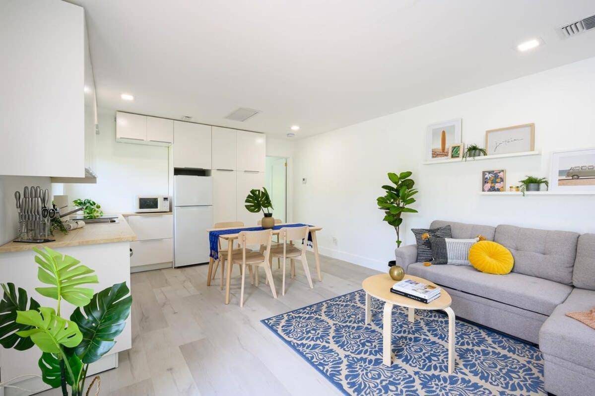 Bright & Comfortable In Victoria Park Holiday home