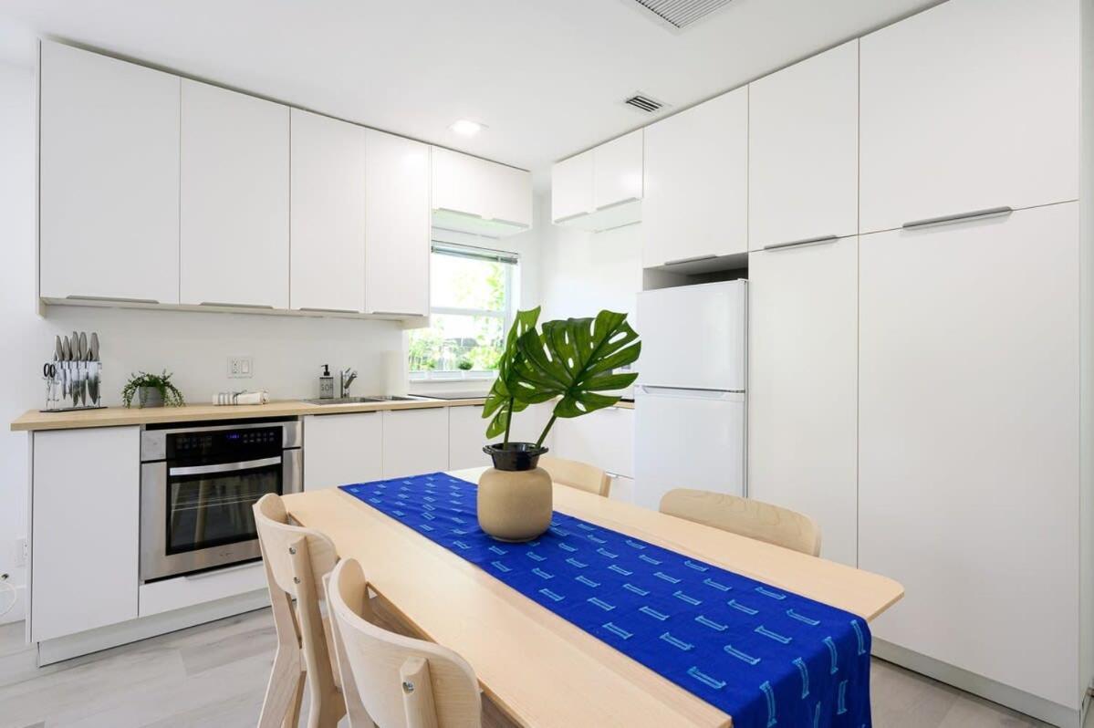 Bright & Comfortable In Victoria Park Holiday home Fort Lauderdale