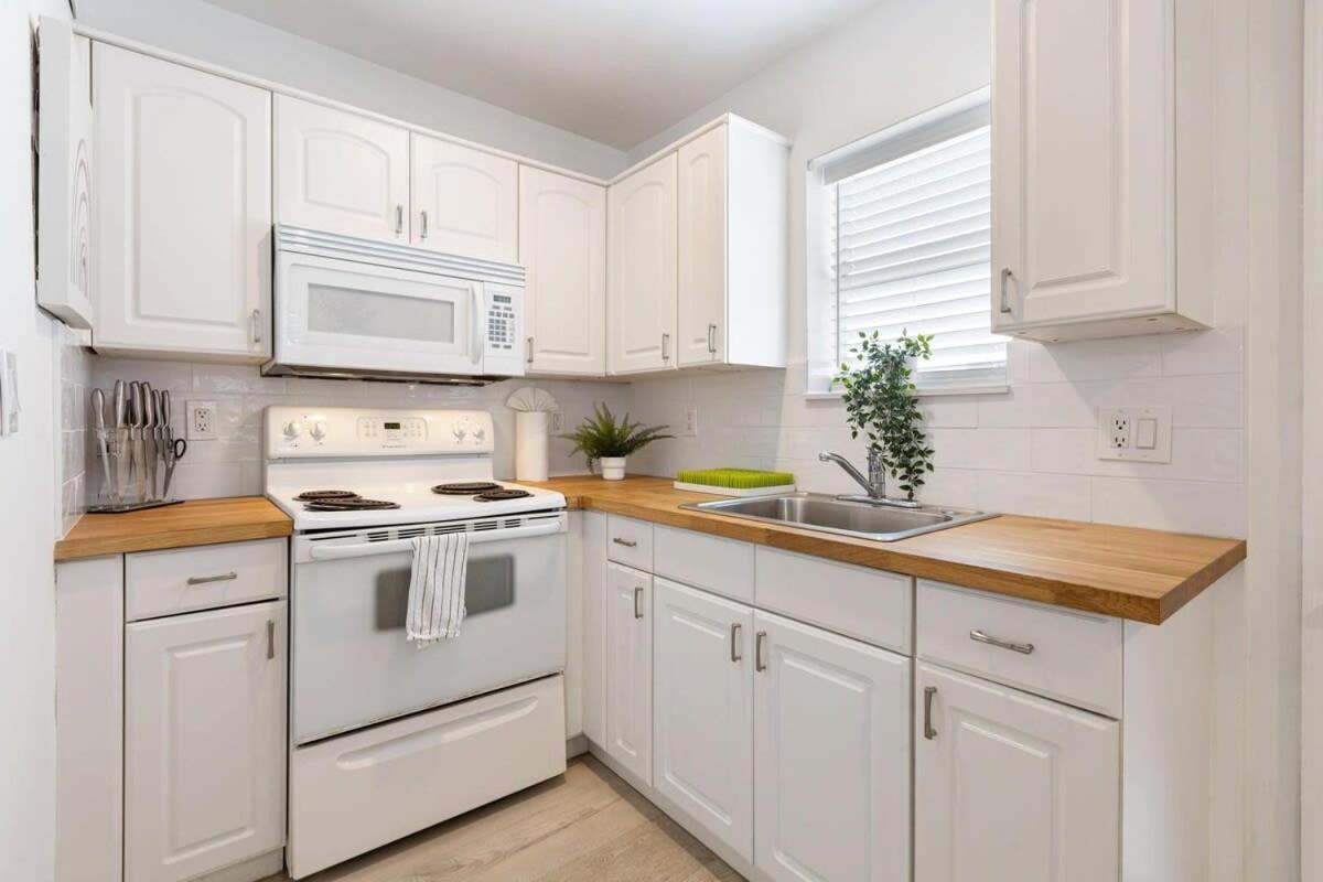 Dreamy 1-bedroom Walking Distance To Olas *