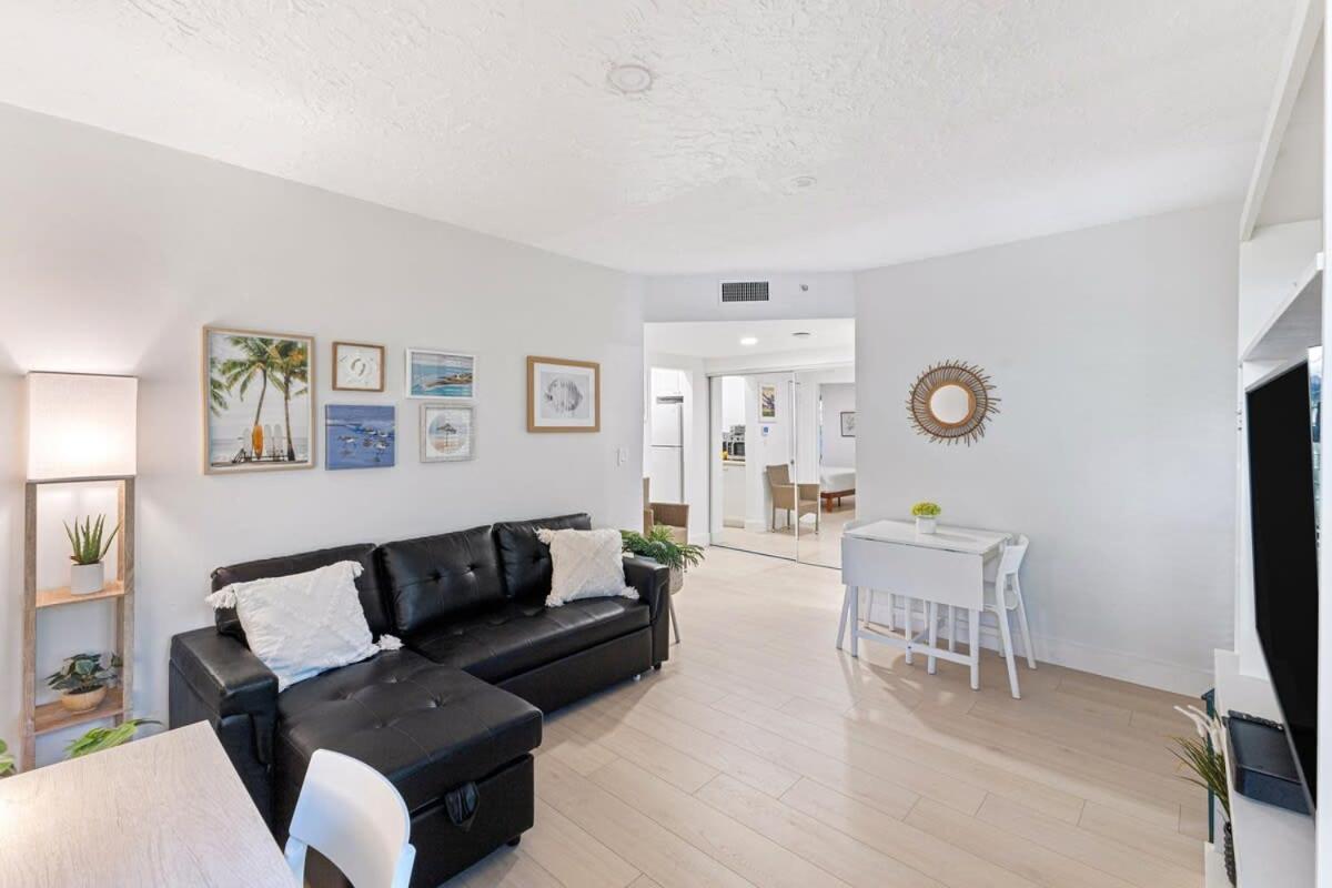 Welcoming Airbnb Walkig Distance To Olas Blvd * Fort Lauderdale