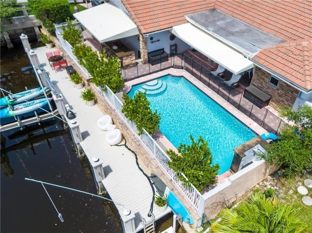 Luxe 4br Waterfront W Htd Pool 5min To Fort Lauderdale