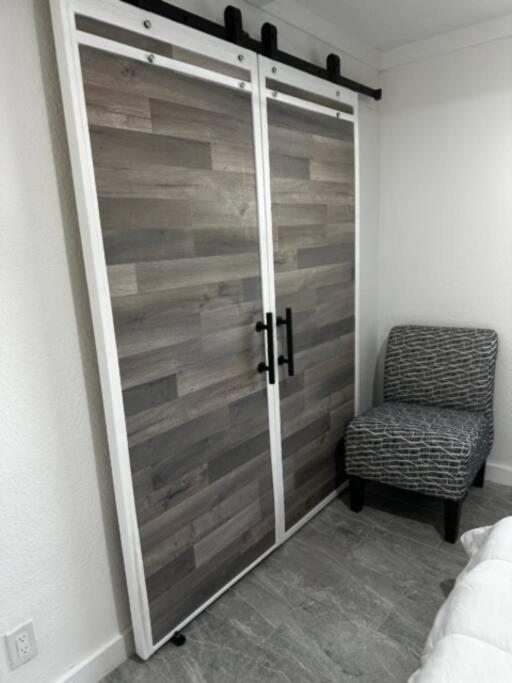 Cozy Newly Renovated In Fll Fort Lauderdale
