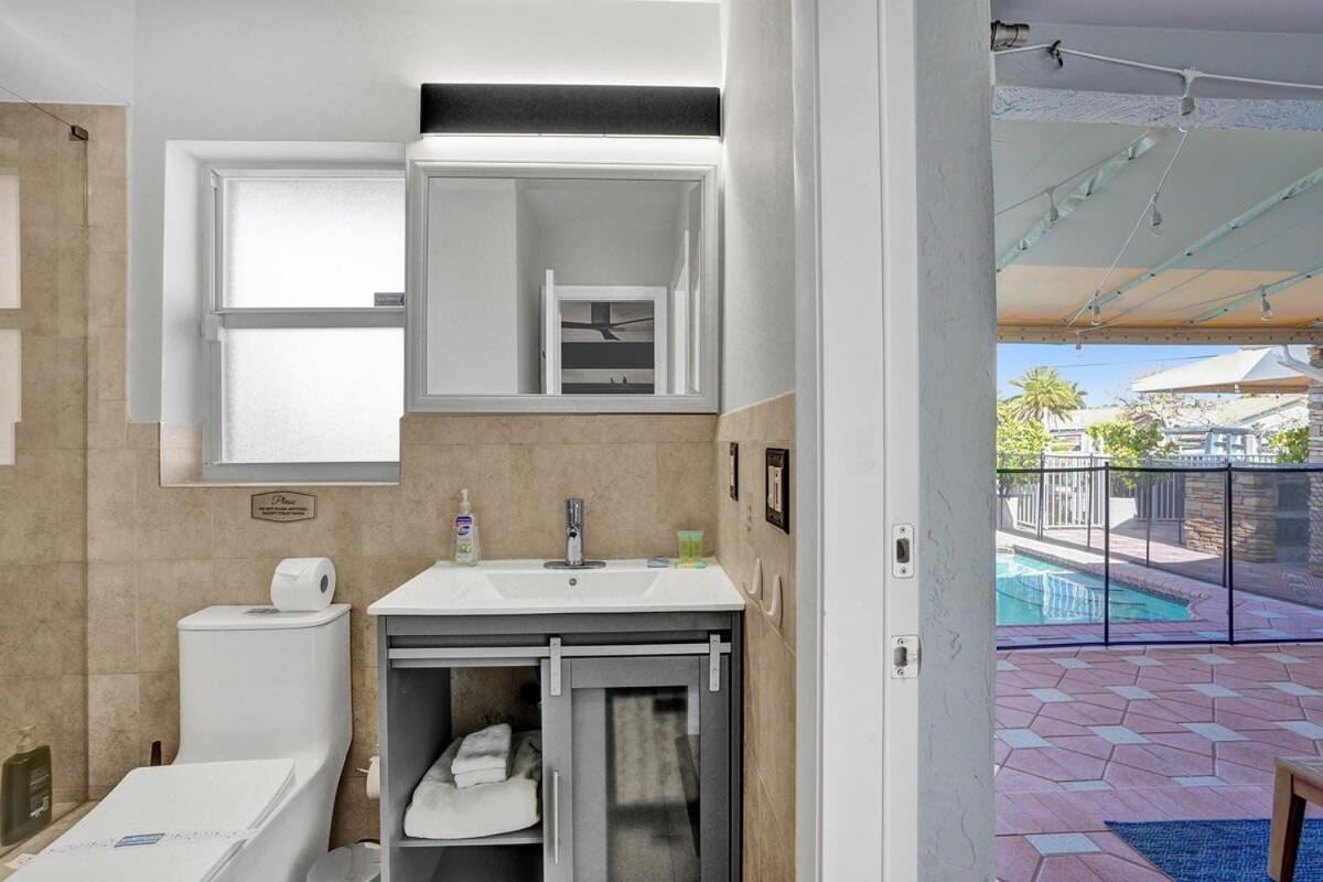 Villa Luxe 4br Waterfront W Htd Pool 5min To Fort Lauderdale