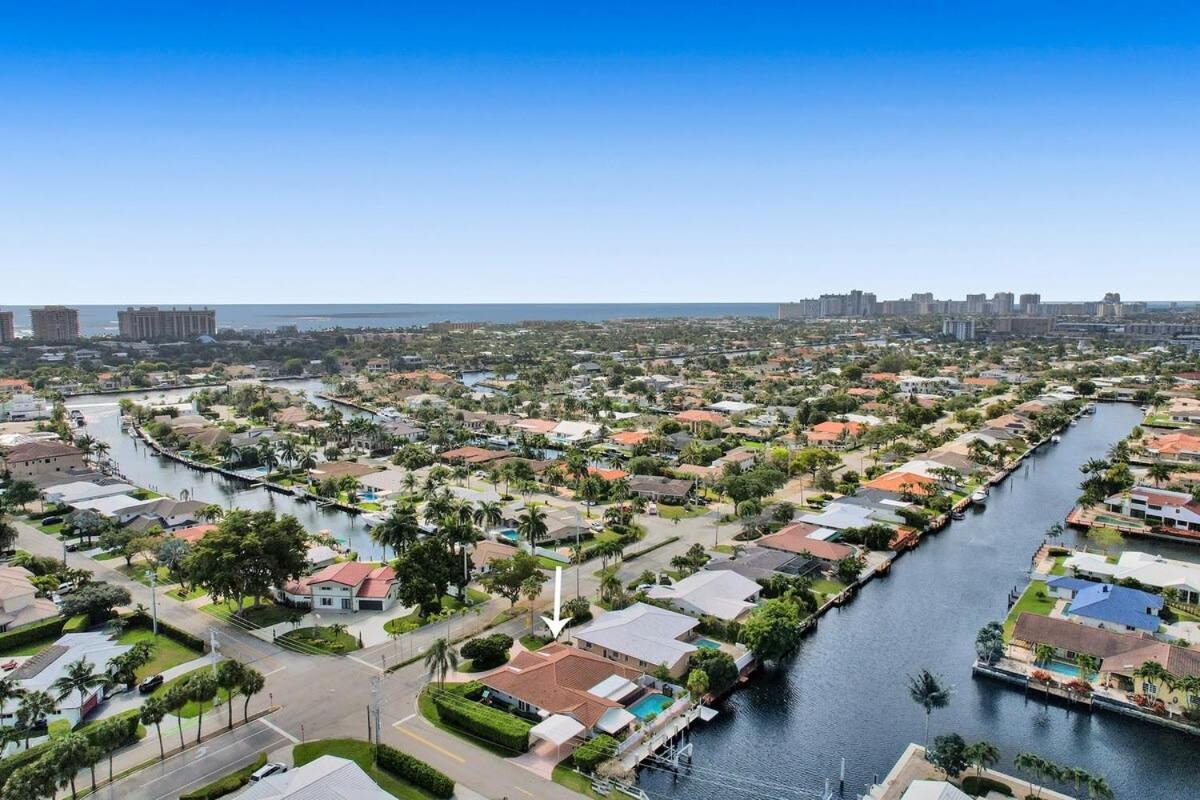 Villa Luxe 4br Waterfront W Htd Pool 5min To