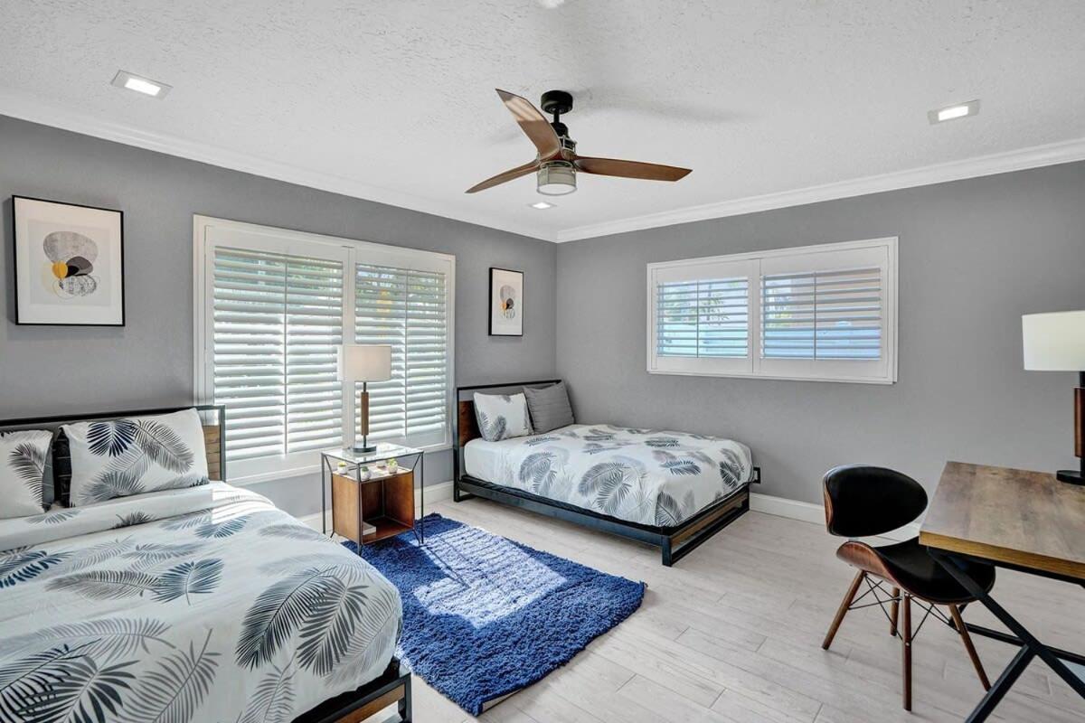 Villa Luxe 4br Waterfront W Htd Pool 5min To