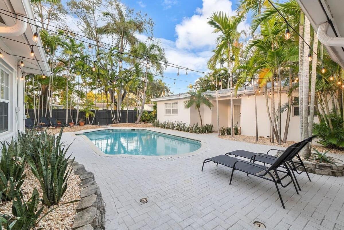 Walk To Las Olas Banyan Palm Paradise Holiday home