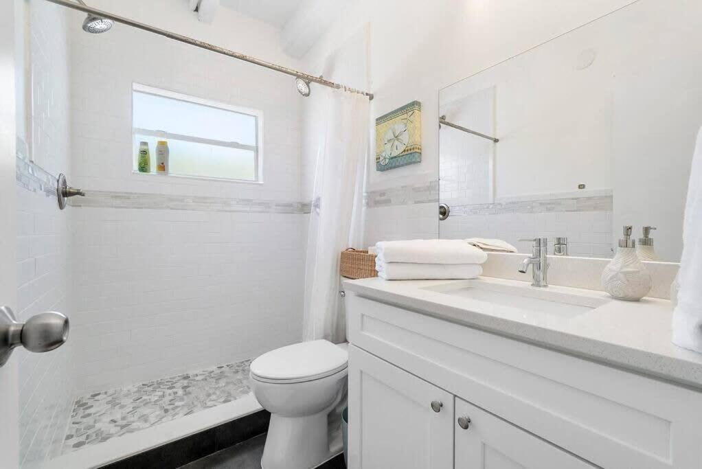 Together But With Privacy 3 Units And Private Pool * Fort Lauderdale