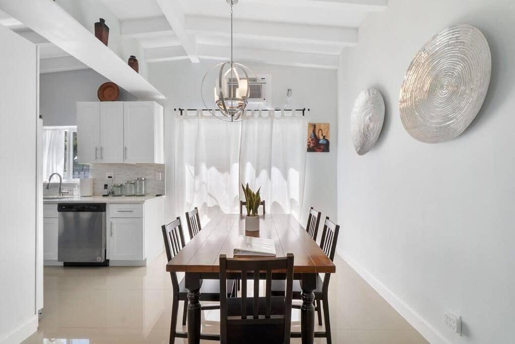 Apartment Together But With Privacy 3 Units And Private Pool