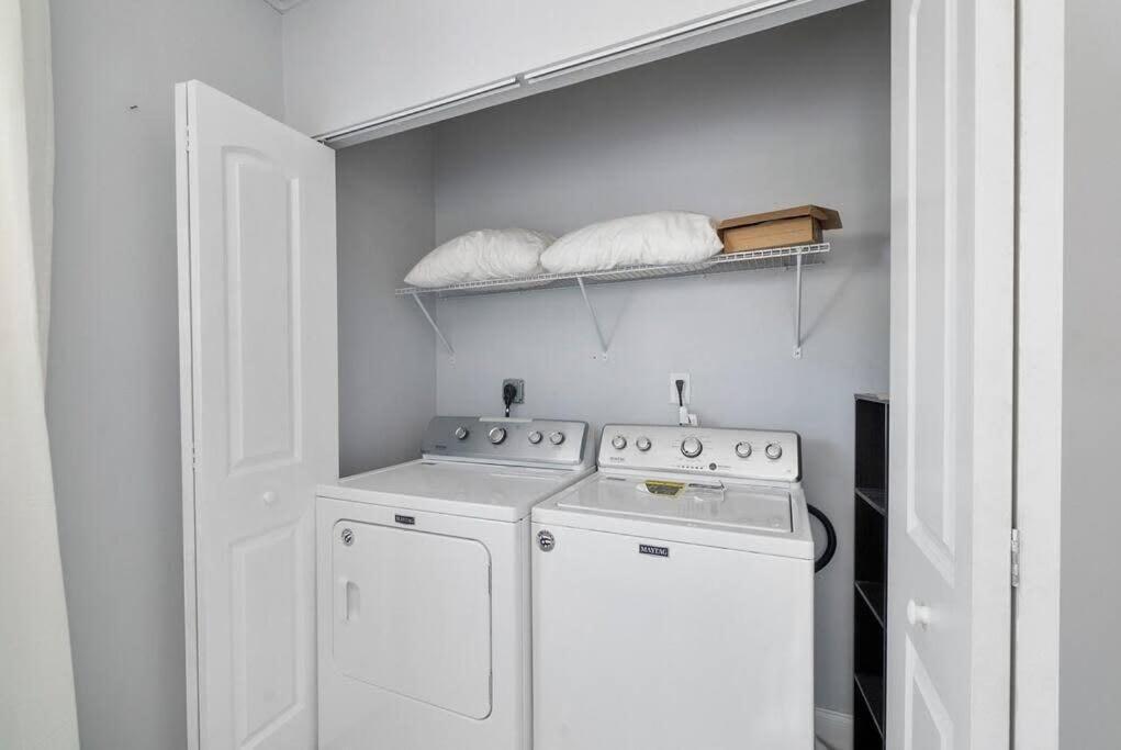 Together But With Privacy 3 Units And Private Pool Apartment