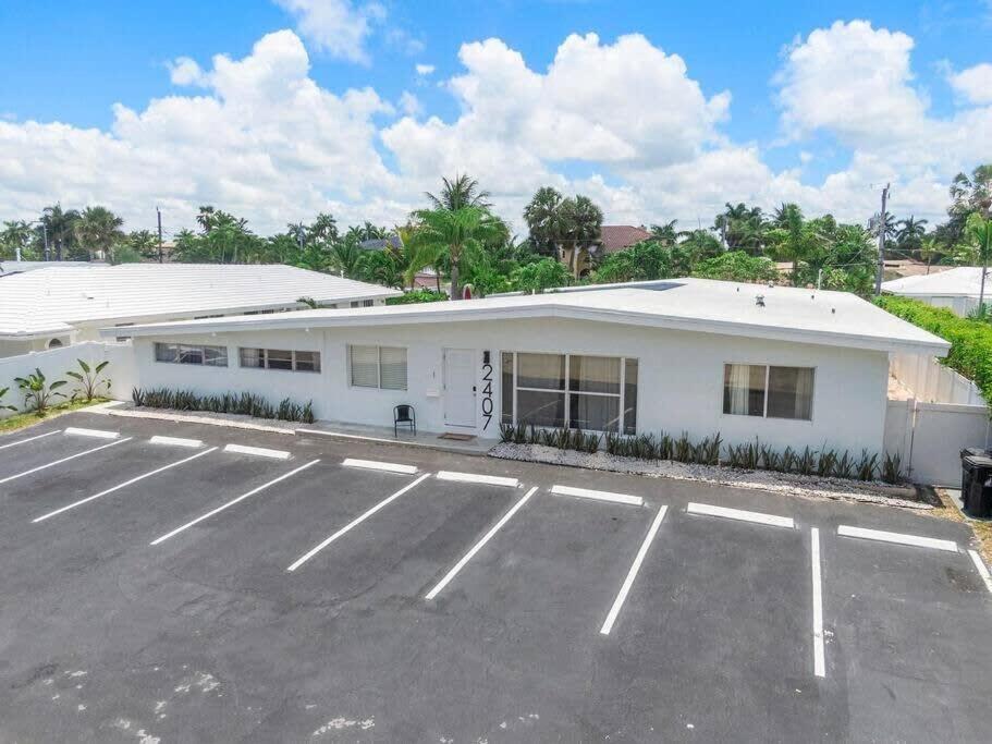 Together But With Privacy 3 Units And Private Pool * Fort Lauderdale