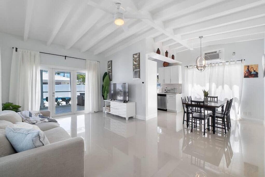 Apartment Together But With Privacy 3 Units And Private Pool