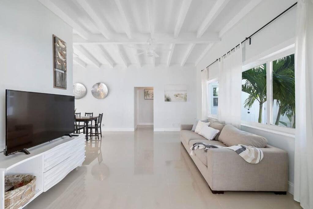 Together But With Privacy 3 Units And Private Pool Fort Lauderdale